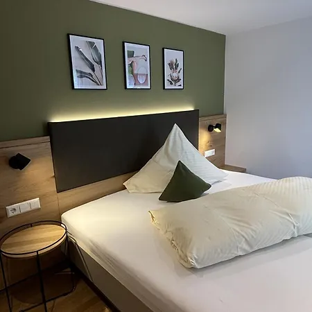 Landgasthaus Zur Linde, Neusatz *